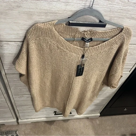 NWT Cable & Gauge Cream Crew Neck
Sweater Lightweight Knit 3X - Picture 3 of 6